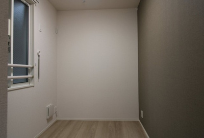 【洋室】 | グレイス | 落ち着いた色調の洋室です