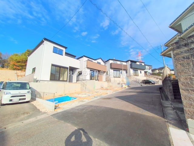 米野木町2期の前面道路含む現地写真