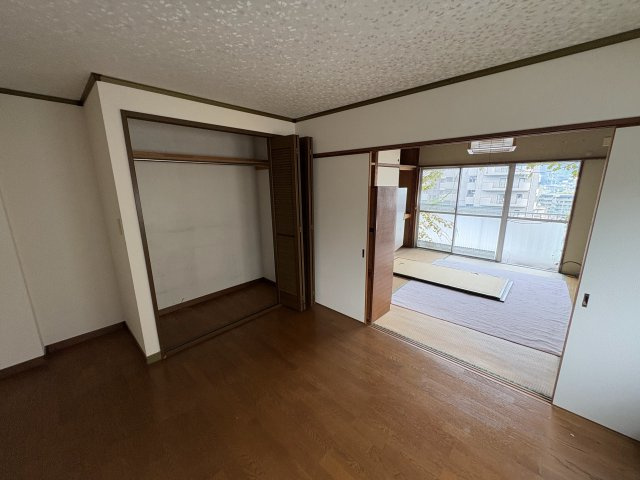 熱海市　上宿町の洋室|4F　住居