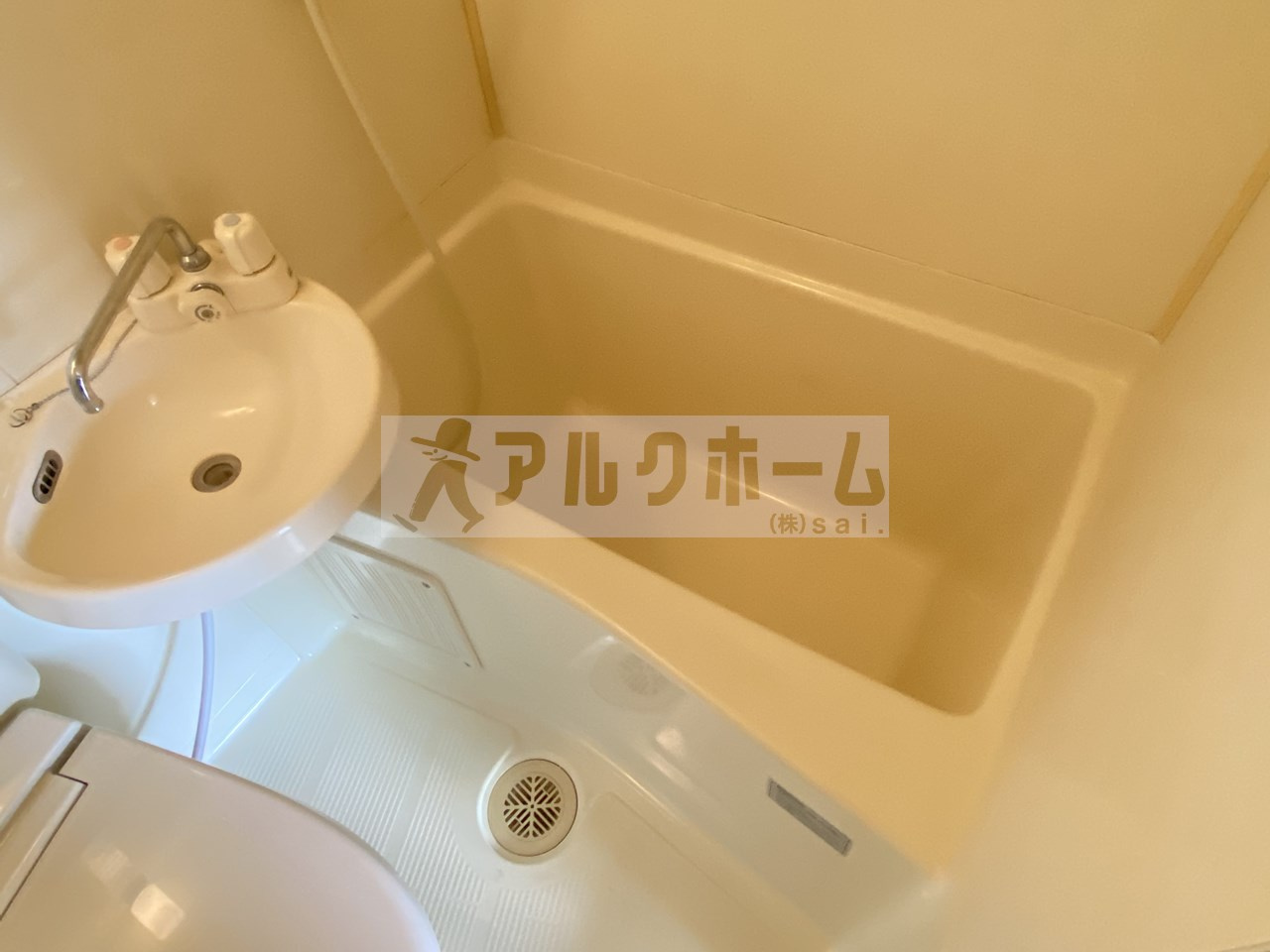 OMレジデンス柏原2の浴室