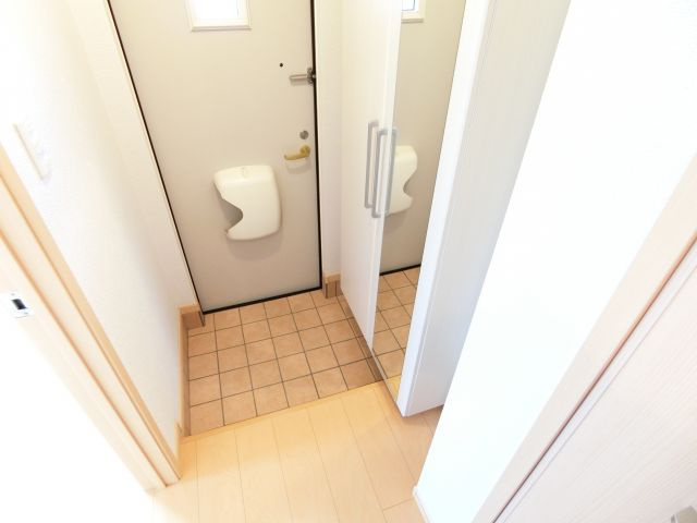 ネオ　プロヴィデンスの玄関