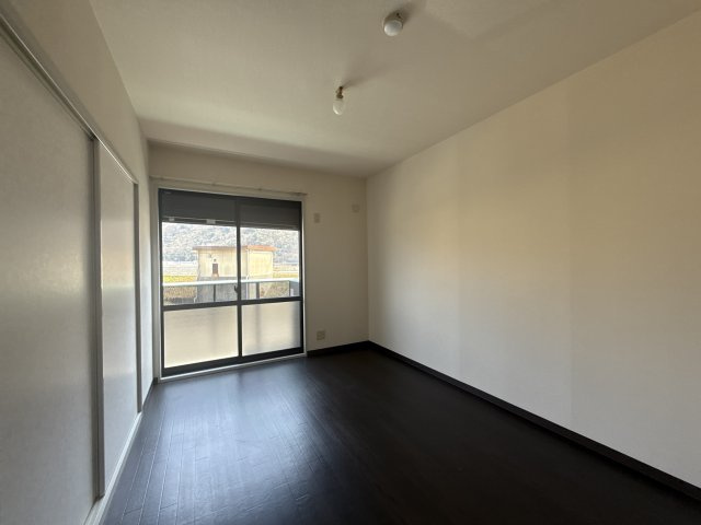 ディアス坂越の寝室