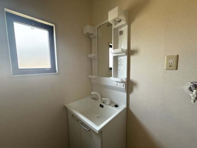 ディアス坂越の洗面所