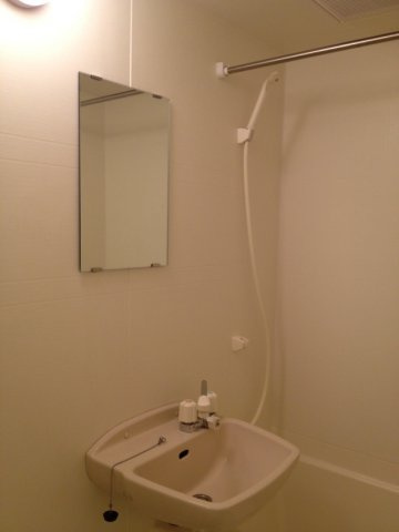 レオパレスノースブライトの浴室|浴室乾燥機付バスルーム