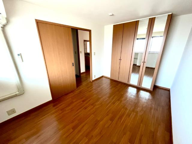 イル・プティットの内装|洋室