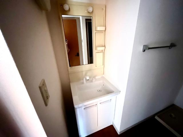 イル・プティットの洗面所|洗髪洗面化粧台