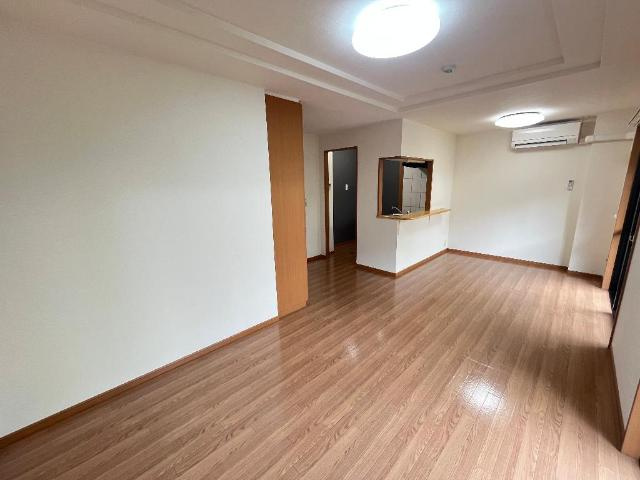 ＴＩＡＲＡ（ティアラ）の居間・リビング|リビング