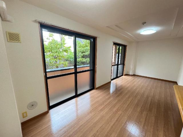 ＴＩＡＲＡ（ティアラ）の居間・リビング|リビング