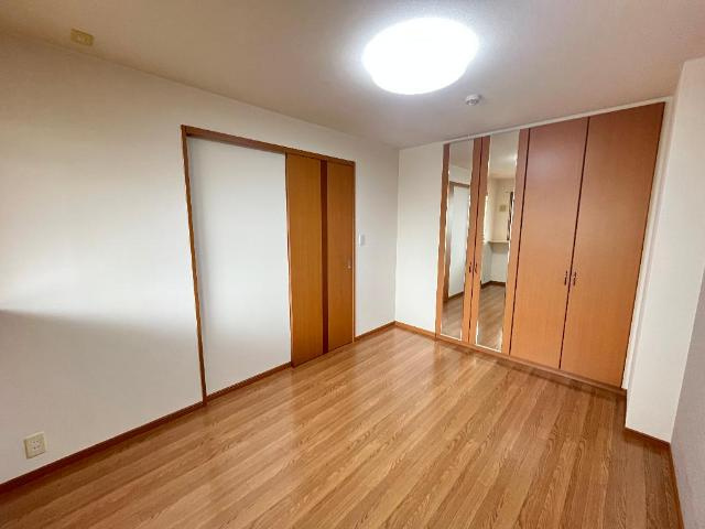 ＴＩＡＲＡ（ティアラ）の内装|洋室