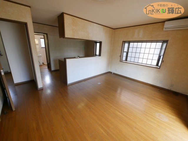 姫路市御国野町深志野　中古戸建の居間・リビング