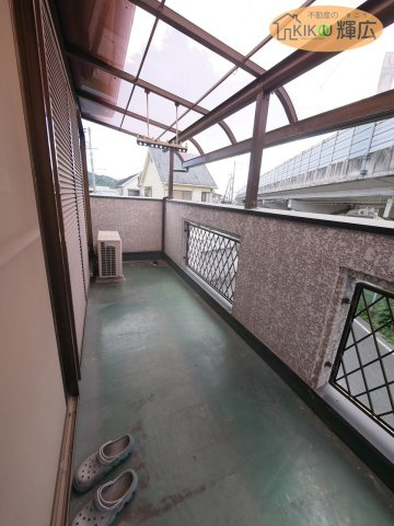 姫路市御国野町深志野　中古戸建のバルコニー