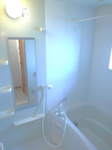 ラシーヌⅢ四番館の浴室