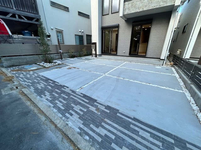 ◎茅ヶ崎市浜須賀　新築戸建　1号棟の駐車場|並列駐車2台駐車可能♪