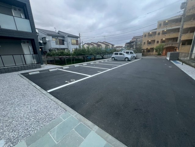 Ｓｈａｉｎ　Ｍｕｔｓｕｍｉの駐車場