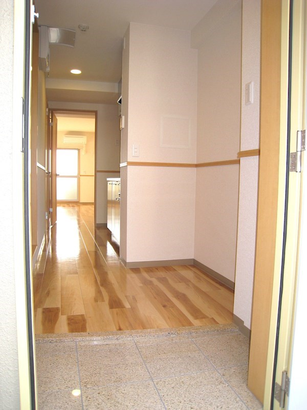 シャルマン（柳島町）の玄関