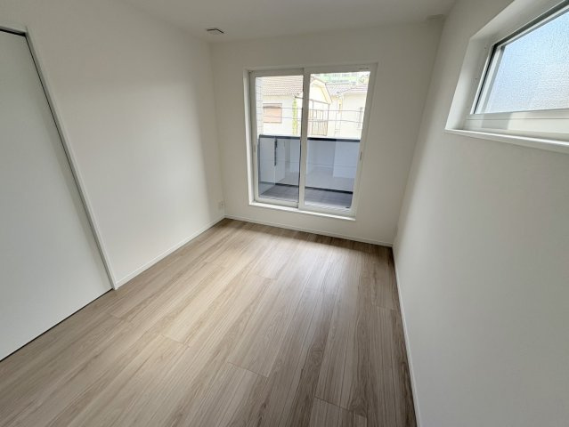 神戸市西区池上1丁目　新築戸建の洋室