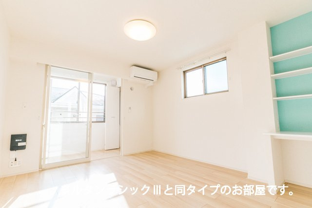 カーサ　ラ　ルーチェ　Ⅱの居間・リビング