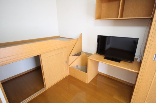 レオパレスＳ　Ｋ　Ｔの内装|ベッド下収納でお部屋スッキリ