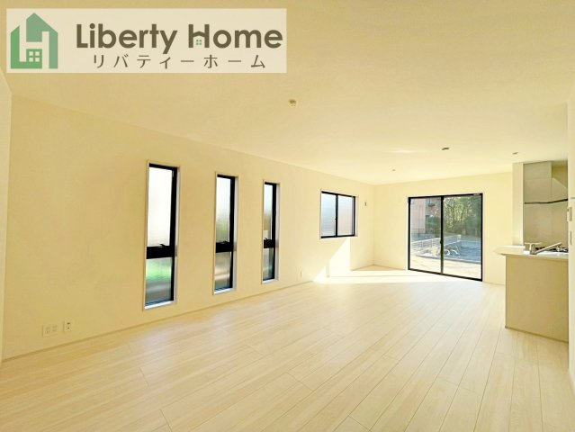 城里町石塚15期　新築戸建　2号棟の居間・リビング