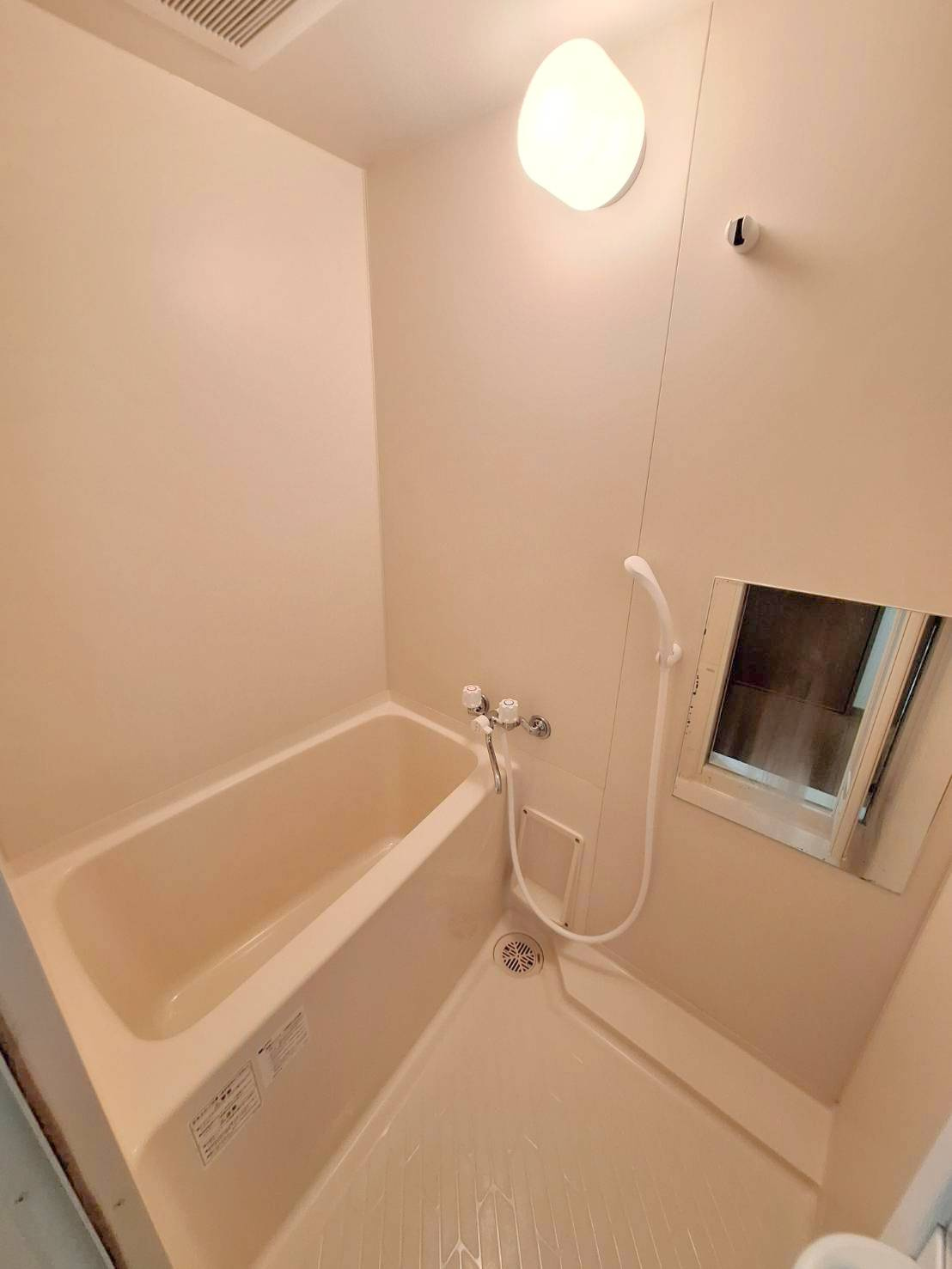 メゾン・アンソレイユの浴室