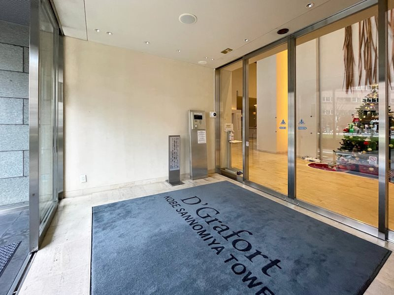 Dグラフォート神戸三宮タワーのエントランス