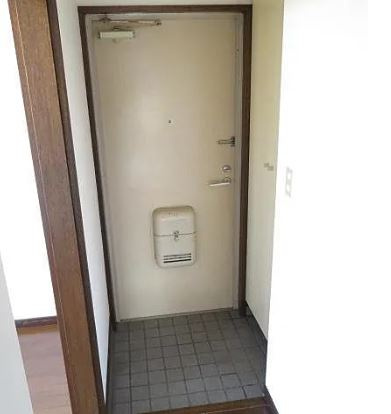 葛飾区西亀有３丁目の賃貸マンションの玄関