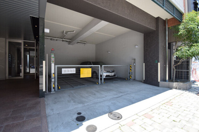 【駐車場】 | イクシオン博多