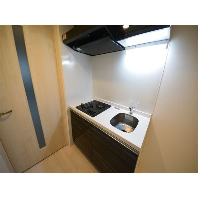 CREST TAPP 神戸湊町 NOIRのキッチン