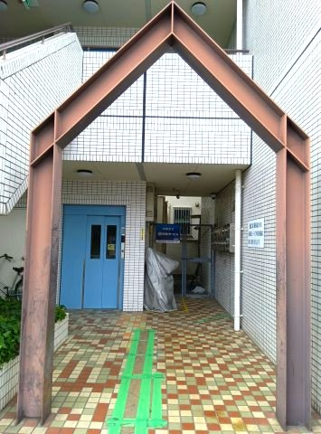 フェルティ武庫元町のエントランス|毎日通るエントランスはこのようになっています