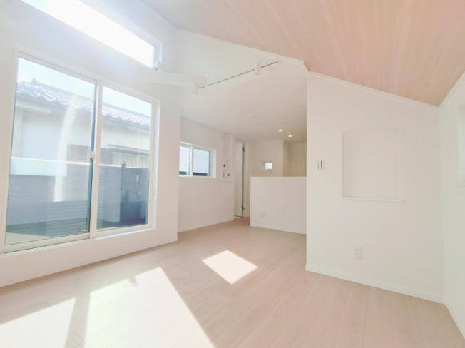 【居間・リビング】 | 板橋区高島平5丁目　新築戸建　5490万円 | ◇ご内覧できますのでお気軽にお問合せください◇