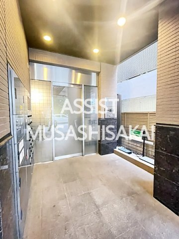 高木ビルのエントランス