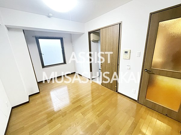 高木ビルの洋室