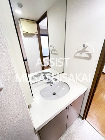 高木ビルの独立洗面台