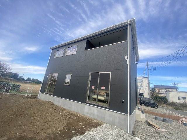 新築　太田市下田島町第5　クレイドルガーデン　5号棟の外観|現地写真　2025年11月完成予定！類似物件のご内覧等、お気軽にお問合せください♪　							



