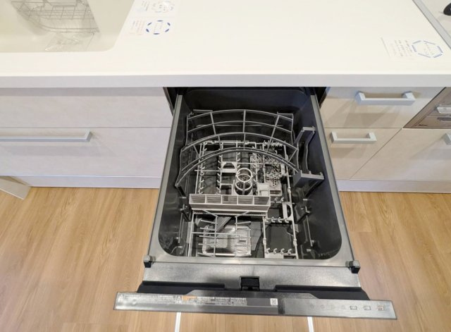 練馬区南大泉4丁目のキッチン|食後の片づけに便利な食器洗乾燥機