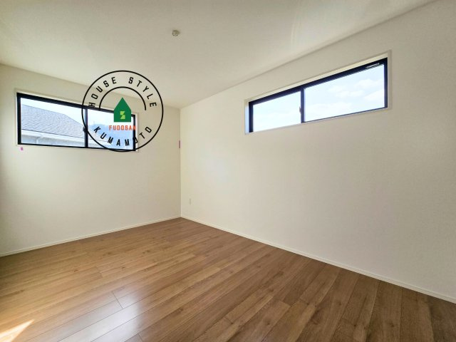 菊池郡大津町大字町第10‐2棟(1号棟)の内観：施工例|柔らかい陽光が差し込む明るいお部屋を演出する設計。彩光の取れる窓が気持ちの良いお部屋を創り上げます。