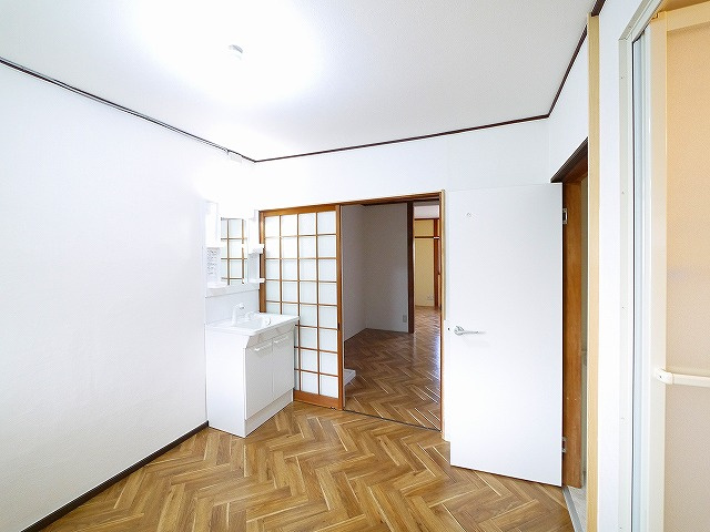 ロイヤル学園前P-Ⅱの居間・リビング|居間です