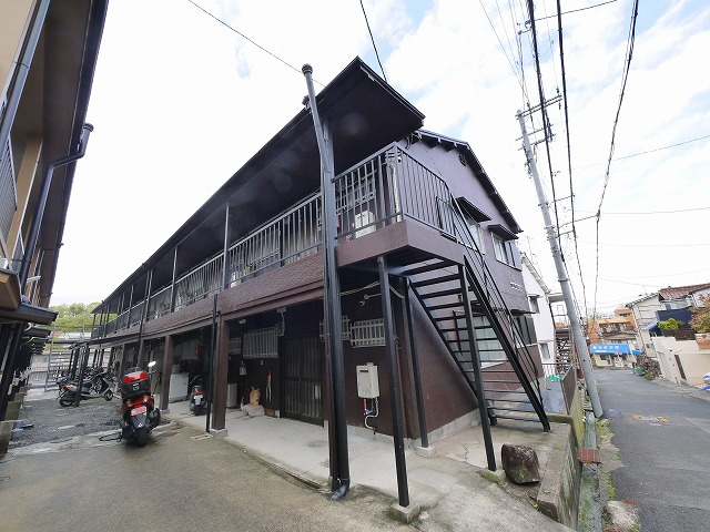 ロイヤル学園前P-Ⅱの外観|外観は落ち着いています