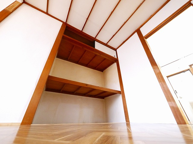 ロイヤル学園前P-Ⅱの収納|たっぷりとした収納スペースです