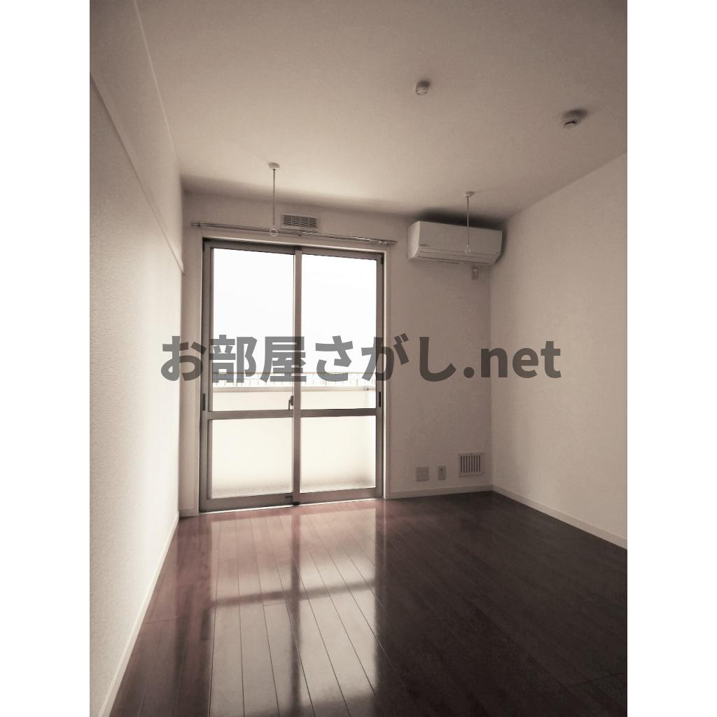 リバーヴィレッジの居間・リビング|洋室