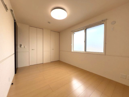 メゾン・シュシュの寝室|使い勝手のいい寝室です