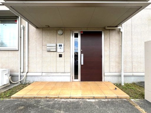 メゾン・シュシュのエントランス|清潔なエントランスです