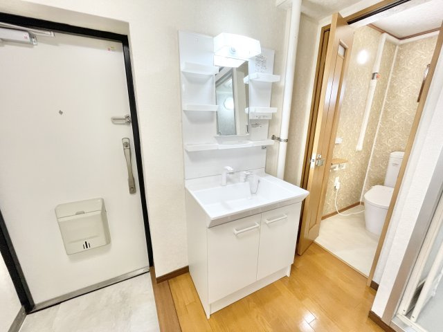 香里三井第四次住宅A30号棟の独立洗面台|独立洗面化粧台付き