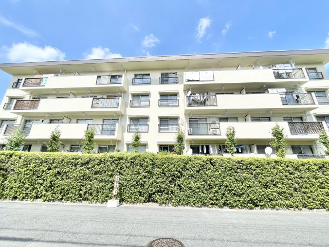 香里三井第四次住宅A30号棟の外観|物件の外観です