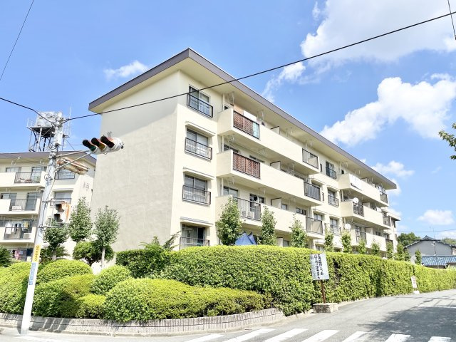 香里三井第四次住宅A30号棟の外観|外観もきれいです