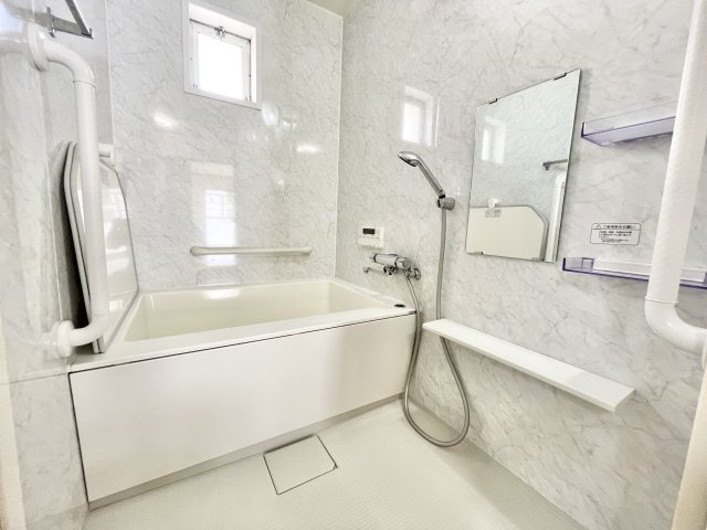 香里三井第四次住宅A30号棟の浴室|お風呂で日々の疲れを落としましょう