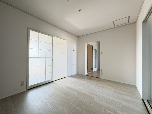 クレール清水の居間・リビング