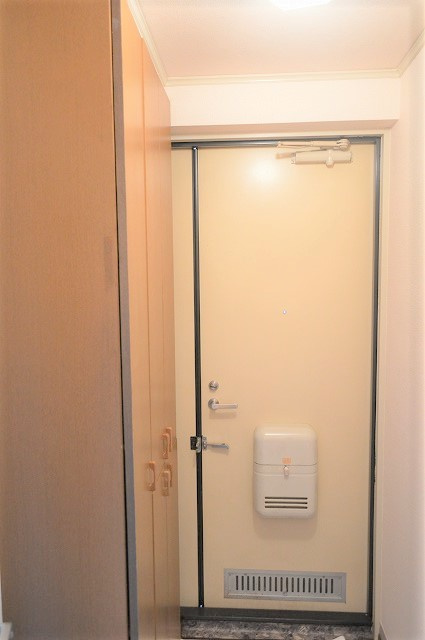 クレール清水の玄関