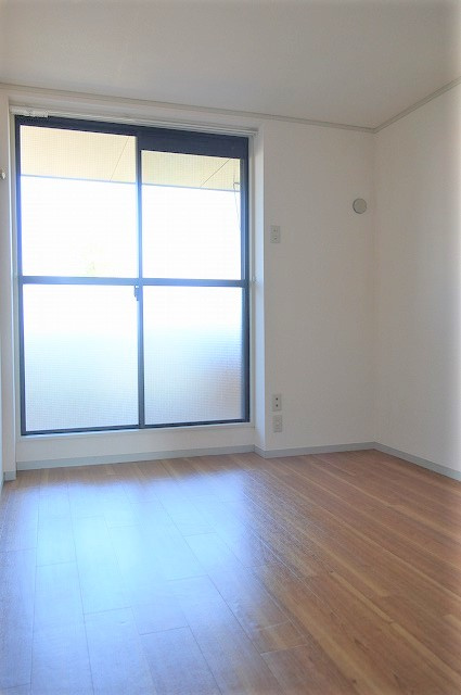 クレール清水の居間・リビング