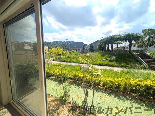 南白水の広々メーターモジュール築15年のおうち！！の展望|和室からの景色が素敵です